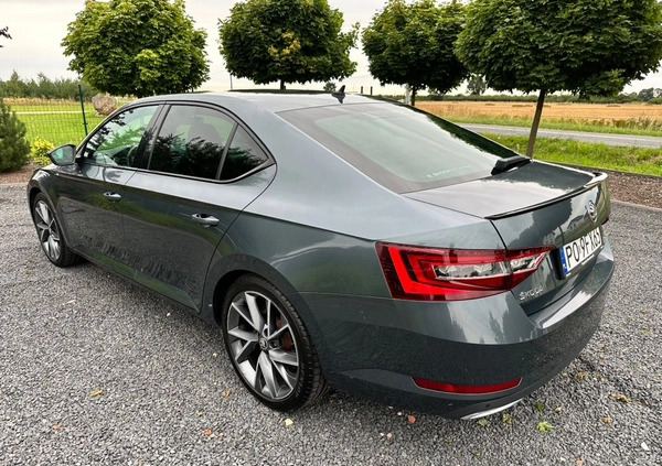 Skoda Superb cena 81795 przebieg: 223000, rok produkcji 2018 z Poznań małe 22